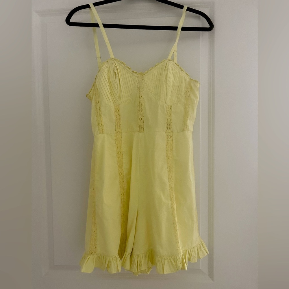 Yellow Urban Outfitters Romper size xs